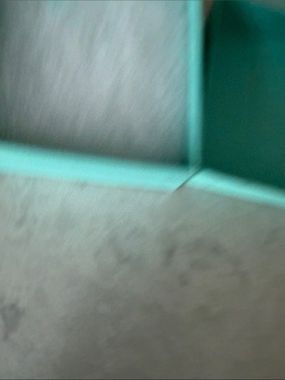 Tiffany & Co. Robin's Egg Blue Gift Box - Picture 2 of 3